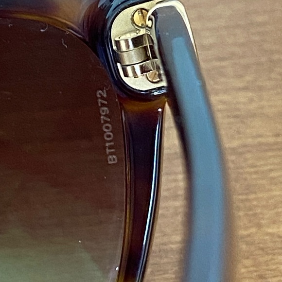 Tiffany & Co Tortoise Sunglasses With Tiffany Case - Picture 10 of 16